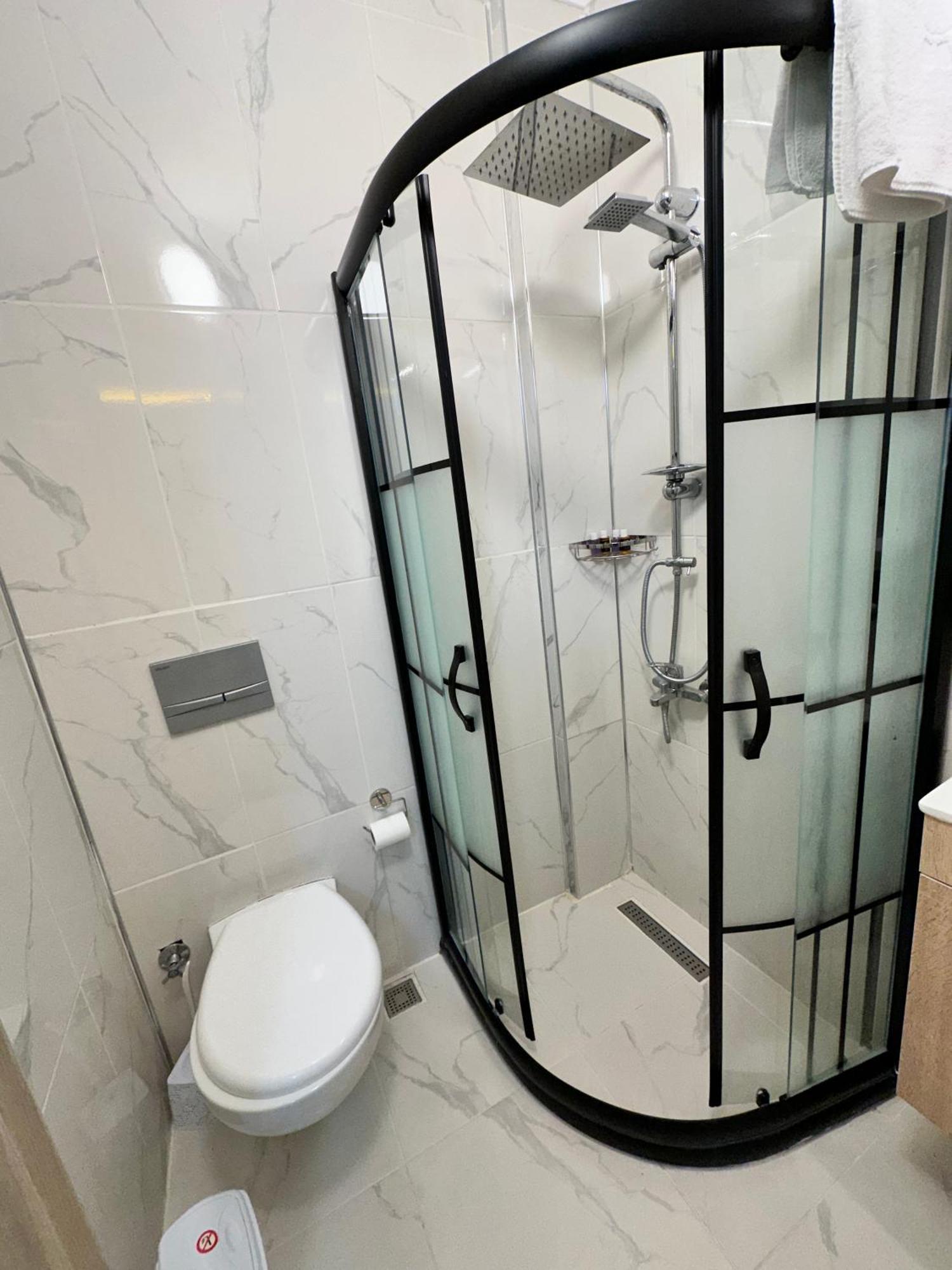 Arnavutkoy Pilot Hotel מראה חיצוני תמונה